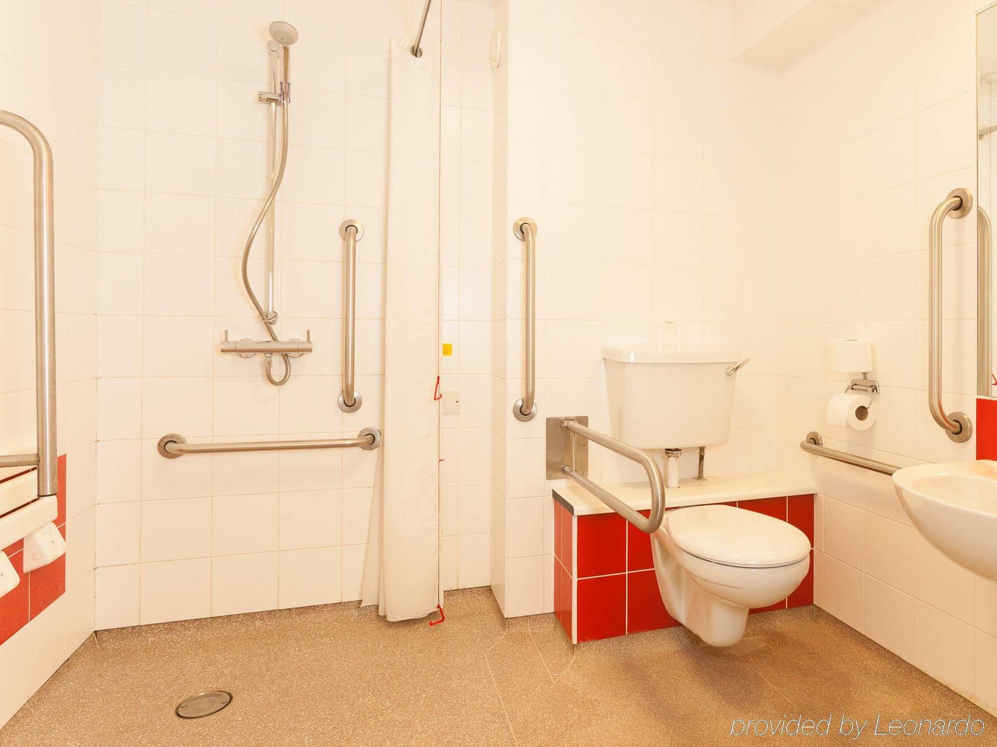 Travelodge Edinburgh Central Waterloo Place Ngoại thất bức ảnh